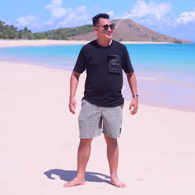 FeukYames32897's profile picture. 