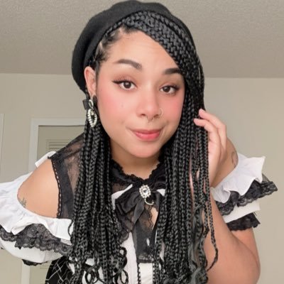 Twitch Streamer👾| Ex-Magical Girl✨| Content Creator w/ @ggdetonate 💣 | Snack lover🍨| Neurospicy🎀 | 📧:Peachiibunss@gmail.com