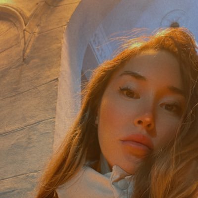 IpekkEzerr's profile picture. 