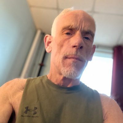 masc_ross's profile picture. Older Daddy looking for young hung tops to breed and fill my holes raw.