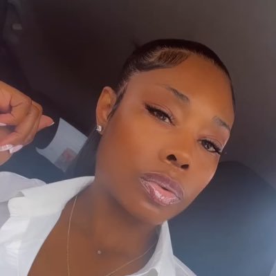 TheGunCelina_'s profile picture. Blessed ✝️✨