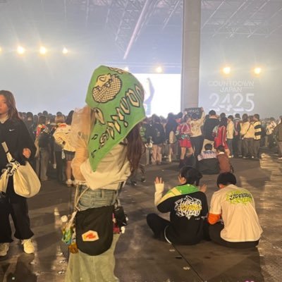 n______n______m's profile picture. 