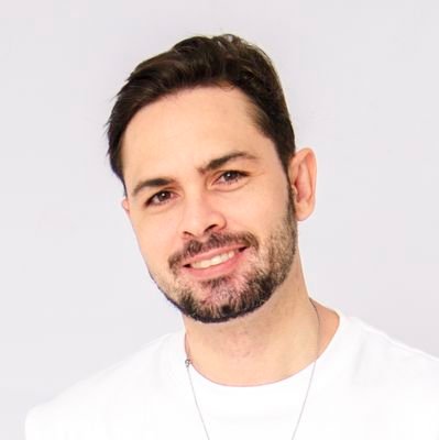 Cineasta| Ator | Roteirista| Canceriano|
Ex-Apresentador do Tricotados
♋ Contato Profissional - gutoangelico@gmail.com
https://t.co/PNPGjY54IR