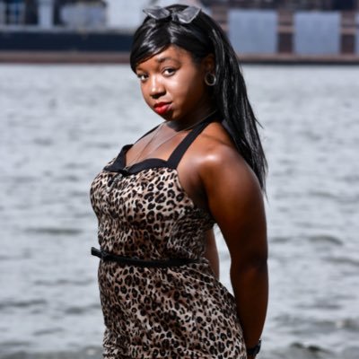 #DMV #CoverGirl, #FashionStylist, #Choreographer and #StageDirector.
