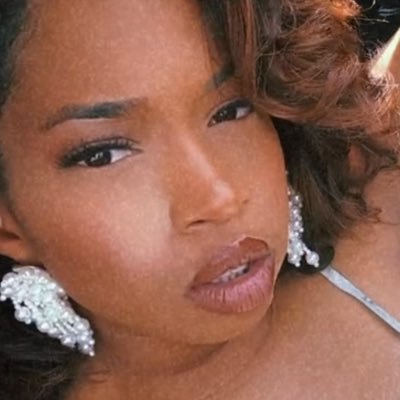 zipporahshanice's profile picture. Hardly seen, always noticed #Creative #Witty #Inspiring