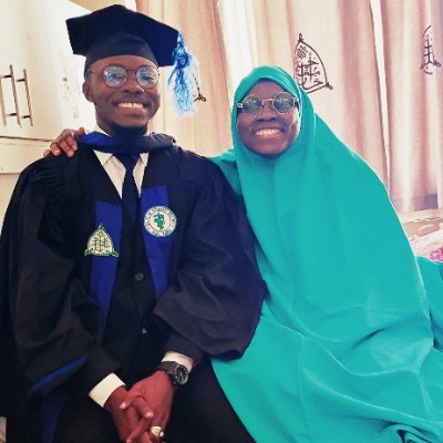 MustyWada's profile picture. *DVM*  *Web developer*  *Gym enthusiast*