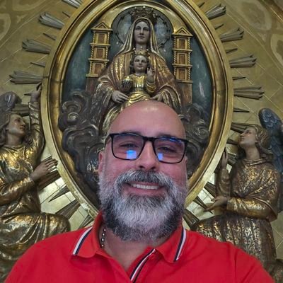 Comisario General (J) del CICPC. Dr. Ciencias de la Educación. Jefe de la División Nacional de Investigaciones de Corpoelec. ¡Gracias Dios e Ifá!.