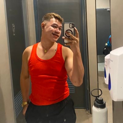 JunjunBuen11270's profile picture. versa