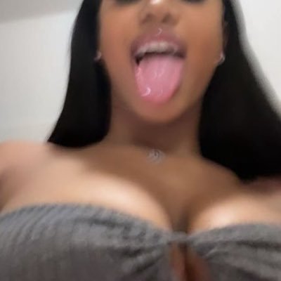 freakdollss's profile picture. i dont be on here ask for my snap