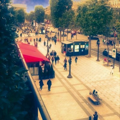 Abdulaah4l9l3's profile picture. لسنا مجبرين على تصحيح تفكير الأخرين ولكننا مضطرين إلى مراعاة حجم عقلياتهم ..