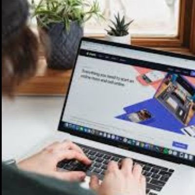 Deniz_Paasha's profile picture. 