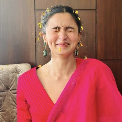 ayusshbhatt_'s profile picture. I'm Getting Too Old For This NonSense || @aliaa08 ||