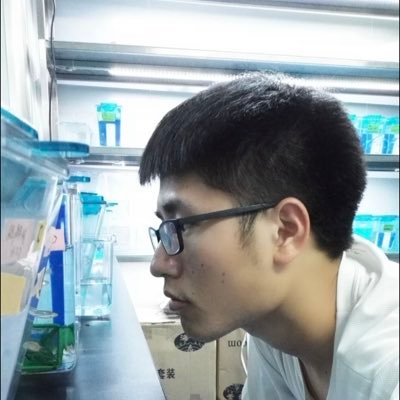 A doctoral student who wants to become a rapper. He loves food, and dreams of a life with cats and dogs.