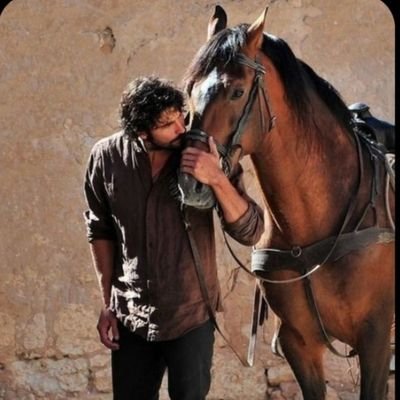 demir93675's profile picture. Sevgi ne garip şey..
Kendini Unutup,
Birinin Gülüşüne Şükrediyorsun...(N)🎼🥀
Fenerbahçeli. 💙💛🇹🇷