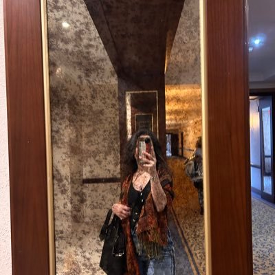 ekilemzamluroy's profile picture. 🪽 pasión 🪽