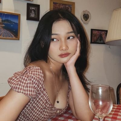 Helping beautiful people reach their confidence one step at a time ✨️ IG & TikTok: @eiehm__