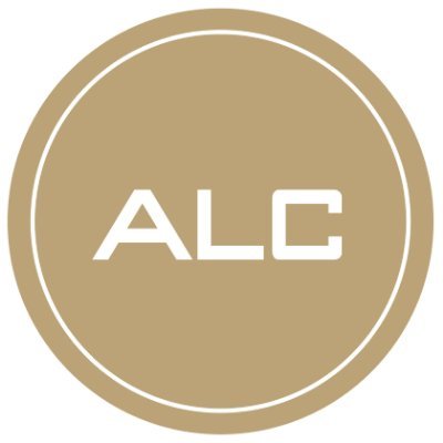 شركة متخصصة للمحاماة والاستشارات القانونية نسعى لأن نكون شريكك الموثوق ونساعد في استشارات الاعمال وحل النزاعات والدفاع عن الحقوق.