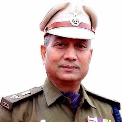#Police~Official Twitter account of Add.POLICE COMMISSIONER AGRA. Please do not report crime here. Not monitored 24 x 7. Dial 112 in case of emergency.