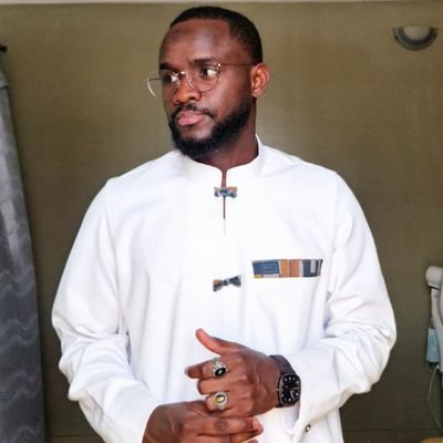 Developer Spring boot | Angular 💻• UI/UX Designer ▪︎
Stylist : owner of Tüküleurs brand
