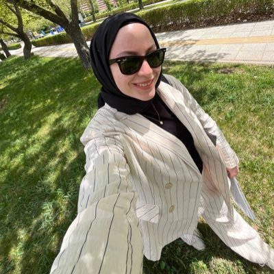 zelihaburcugul's profile picture. öğretmen