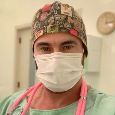 Medico (UFRJ); Anestesiologista (SES-SC/HRSJ); Prof. Ed. Física (FESBH).