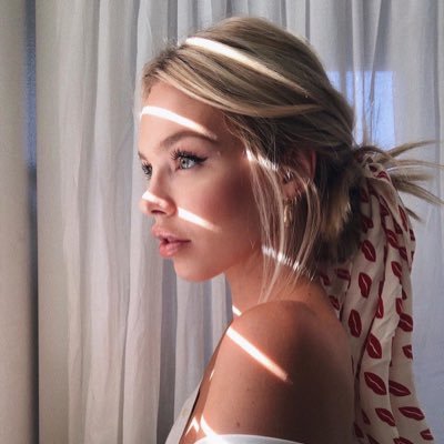 ▬▬𝙃𝙪𝙛𝙛𝙡𝙚𝙥𝙪𝙛𝙛’𝙨 𝙥𝙧𝙞𝙣𝙘𝙚𝙨𝙨. 𝑇𝘩𝑒 𝑑𝑎𝑦 𝐼 𝑤𝑎𝑠 𝑏𝑜𝑟𝑛 𝑡𝘩𝑒 𝑤𝑜𝑟𝑙𝑑 𝑠𝑡𝑜𝑝𝑝𝑒𝑑 𝑎𝑛𝑑 𝑡𝘩𝑒 𝑓𝑖𝑒𝑙𝑑𝑠⦄。 ╱ 𝟷𝟫 𝚜𝚙𝚛𝚒𝚗𝚐𝚜