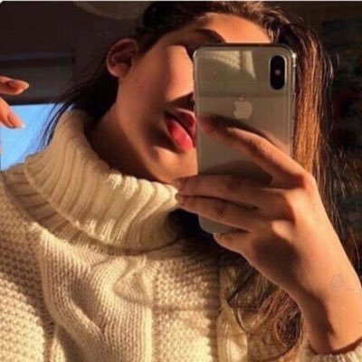 ShawqAlMuta's profile picture. حتى أنا مش فاهمه اللي بيحصل ولا أبي أفهم.