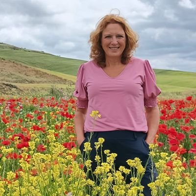 Rondneuzend op twitter. Veel kijken, soms reageren, af en toe een tweet.