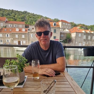 UpperBullen's profile picture. 