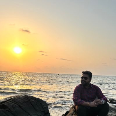 Techie | Nationalist தமிழன் | Spiritual Seeker | Cricket Buff | Cinephile | On a journey of code, culture & consciousness