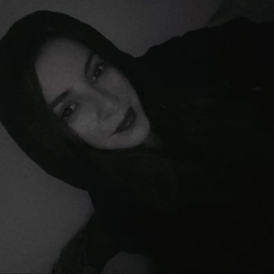 Usted no pregunte y solo sigame, mi alter lo atenderá en un momento 🛋️👩💻 (única cuenta, perdí acceso de la anterior)