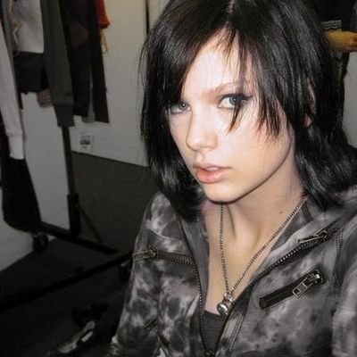 torchuredpoet's profile picture. ☆☆☆☆☆~