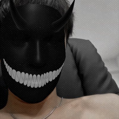 pom8520's profile picture. 