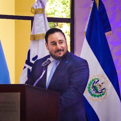 Director Ejecutivo de la Autoridad de Aviación Civil de El Salvador.