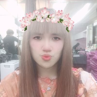 Damia Bella Valerine Brewster Loo Athira Half Birtish and Half Malay
I love zero base one n CM
following me message me @damiadamia_