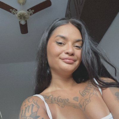 PaigeBliss_'s profile picture. Photography📸
Loves beer🍺