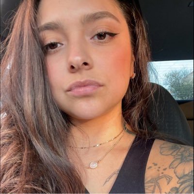 _AnnaRe's profile picture. ❤️‍🔥life’s too short to even care at all   🏳️‍🌈