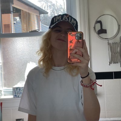 london hockey / i like music and florence pugh