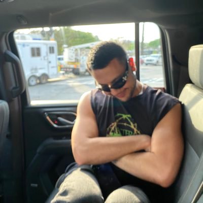 sgrbbyrzy's profile picture. everything i say on here is not for real, it’s a joke