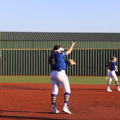 LilySpring125's profile picture. 2026| Illusions Gold Hankins| RHP/1B/OF| UNCOMMITTED