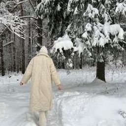 Flaltuj420924's profile picture. 