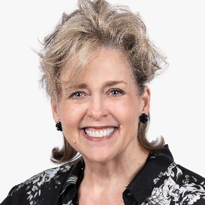 Former renewable energy marketing pro turned executive & team coach, author & speaker @PermissionBloom | Opinions my own