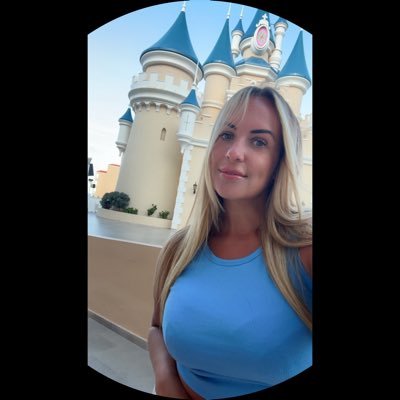Roxanne Profile