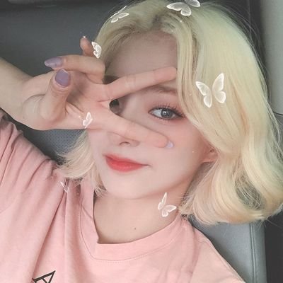 oii sou dorameira curto kpop gosto de ler games desenho não tenho muito oque falar de mim e só isso mesmo 😅😊