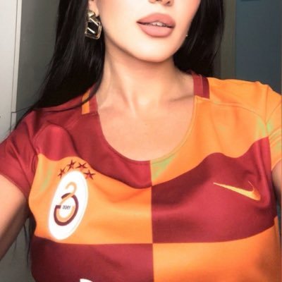 cimbomlu1010_'s profile picture. 𝐛𝐮𝐀𝐬̧𝐤 𝐛𝐢𝐭𝐦𝐞𝐳 💛 𝗚𝗲𝗲𝗹 & 𝗥𝗼𝗼𝗱 ❤️