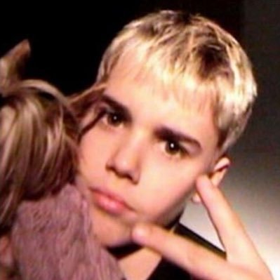 bianquinhw's profile picture. mulheres gostam de outras mulheres e harry styles