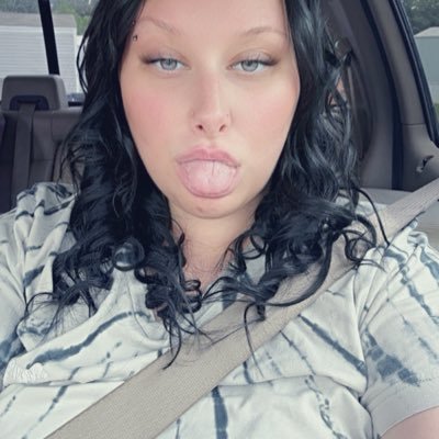 springtrapranda's profile picture. 