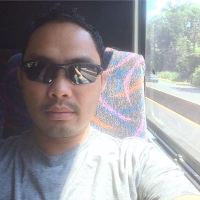 ruel_vicoy62459's profile picture. Shy person