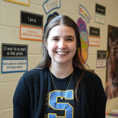 Wife ⢠@avid4college Teacher ⢠Distinguished @modernclassproj Educator ⢠@ODU Alum ⢠2025 VDOE Middle School CS Champion ⢠Tweets & opinions are my own