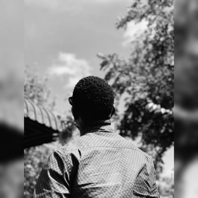 TheeeDarren's profile picture. Banker | Finance | Dancer | Singer | Cat Dad                                 2️⃣0️⃣2️⃣5️⃣ Zakar